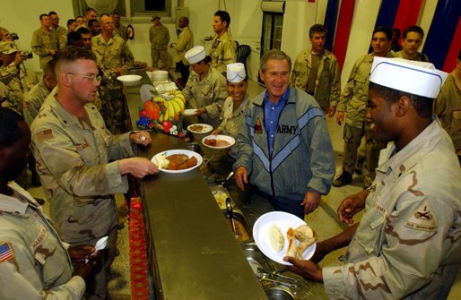 george w bush thanksgiving with troops