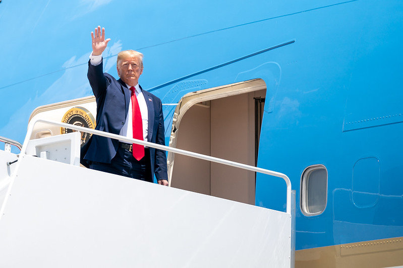 donald trump entering air force one