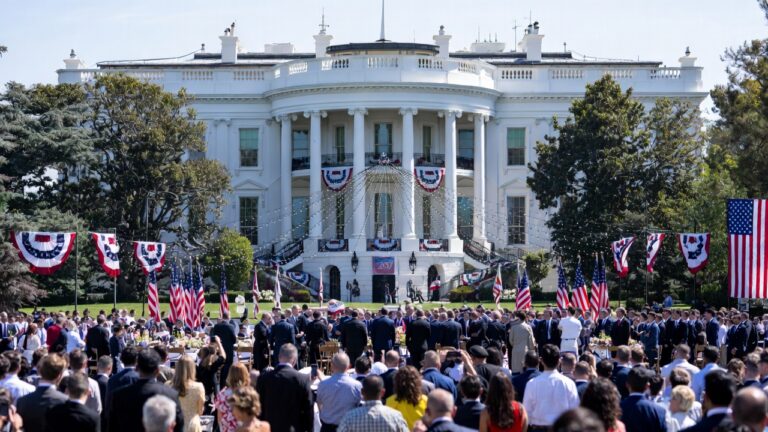 President Website U.S. Presidents Resources - Biographies, Articles and Timelines